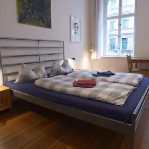 https://pension-madchenkammer-berlin.find-berlin-hotels.com